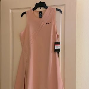 NWT Rare Women’s Nike Court Maria Sharapova slim fit Tennis Dress